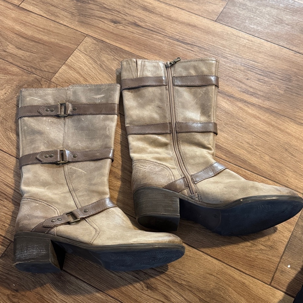 Nurture by Lamaze Tan Heeled Boots